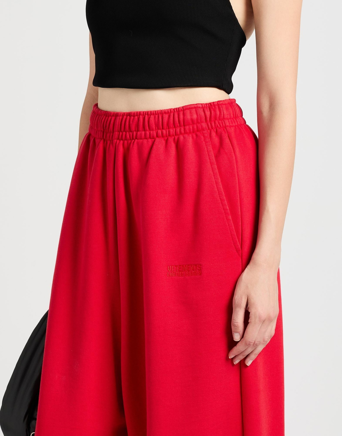 Vetements Womens Pants in Red