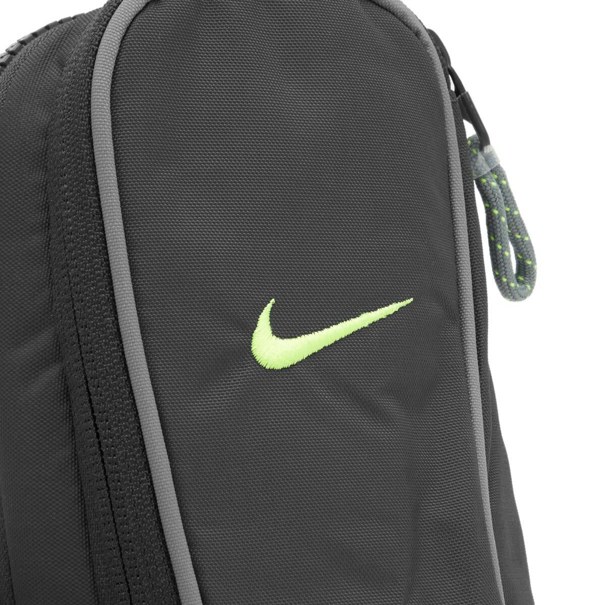 Nike Sportswear Essentials Bag in Anthracite/Smoke Grey/Volt 