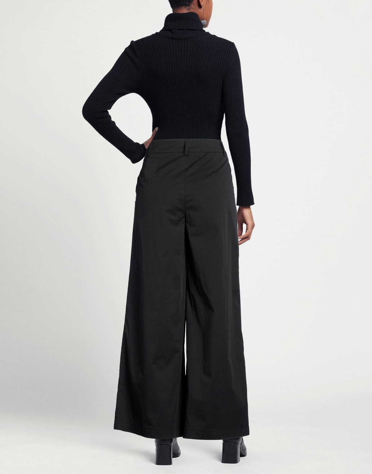Alessia Santi Womens Pants in Black