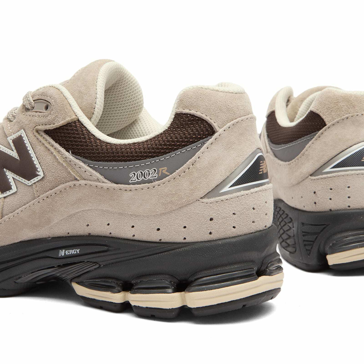 New Balance 2002R Sneaker in Arid Stone