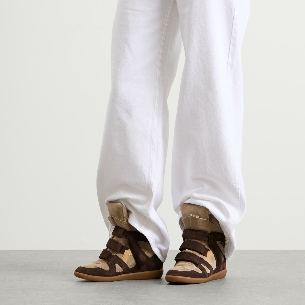 Isabel Marant Women's Bekett Sneakers in Chocolate/Sand Brown