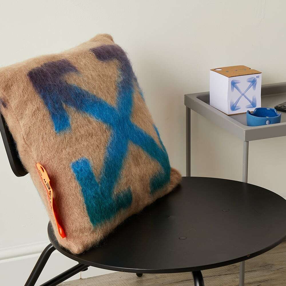 NEW OFF-WHITE ARROW -PRINT MOHAIR WOOL SMALL PILLOW DECORATIVE BED