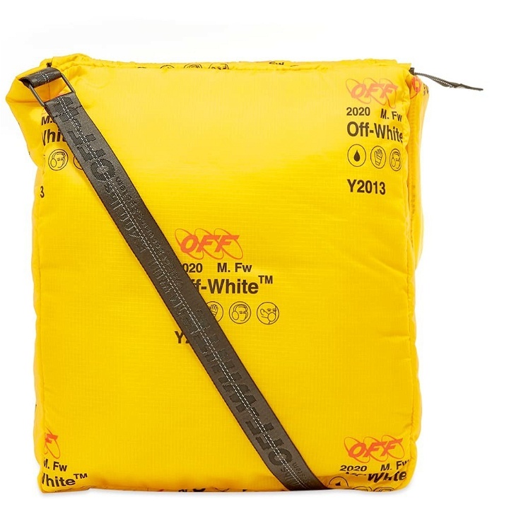 Photo: Off-White Industrial Oversize Bag