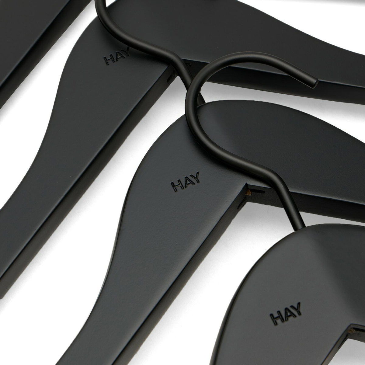 HAY Smooth Slim Coat Hanger - Set of 4 in Black 