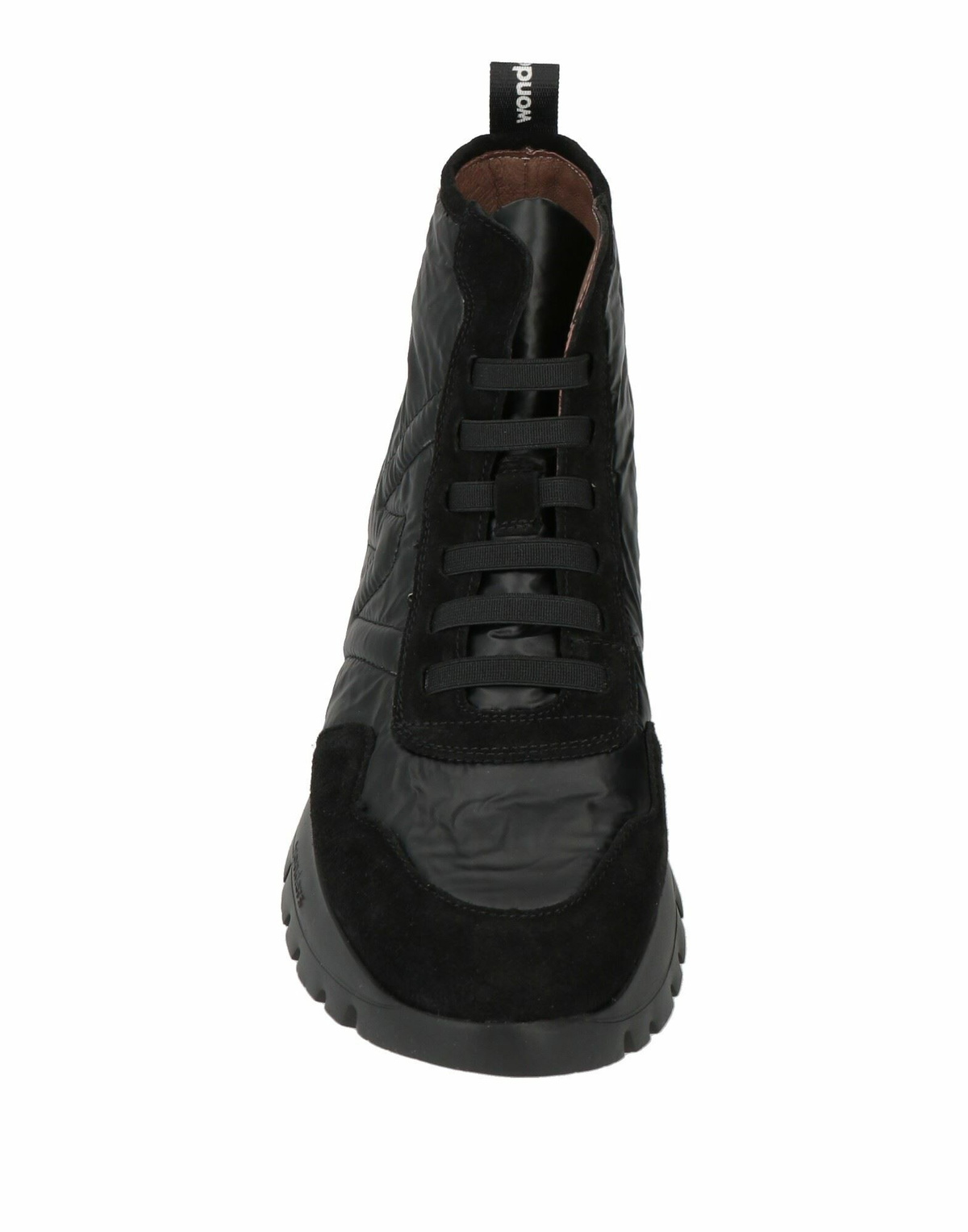 Wonder Womens Sneakers in Black
