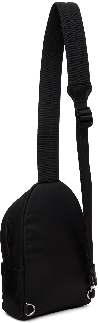【関税込み】Givenchy ブラック Essential U バックパック Givenchy Essential U バックパック | ブラック | FARFETCH JP