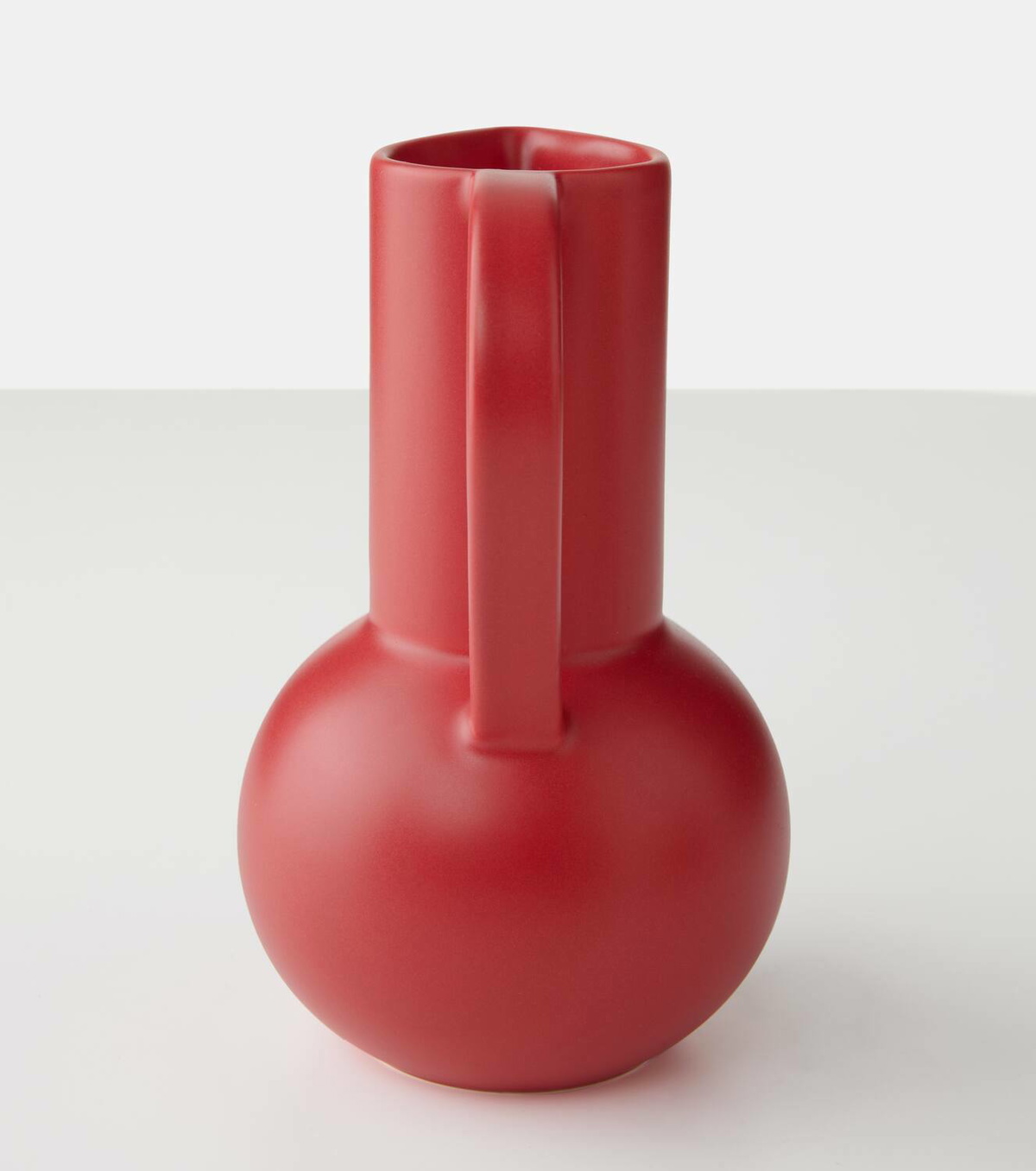 Raawii Strøm Small jug by Nicholai Wiig-Hansen