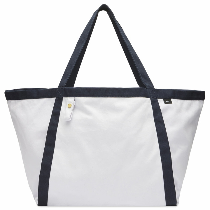 Photo: HAY Everyday Sports Bag in Lavender 