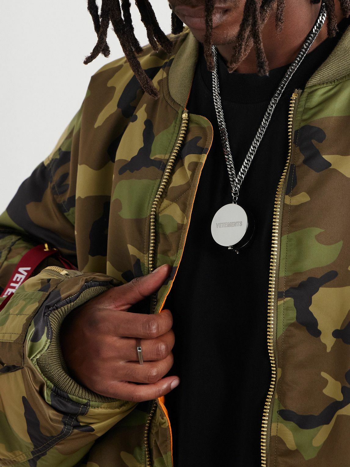 VETEMENTS - Grinder Logo-Engraved Silver-Tone Pendant Necklace