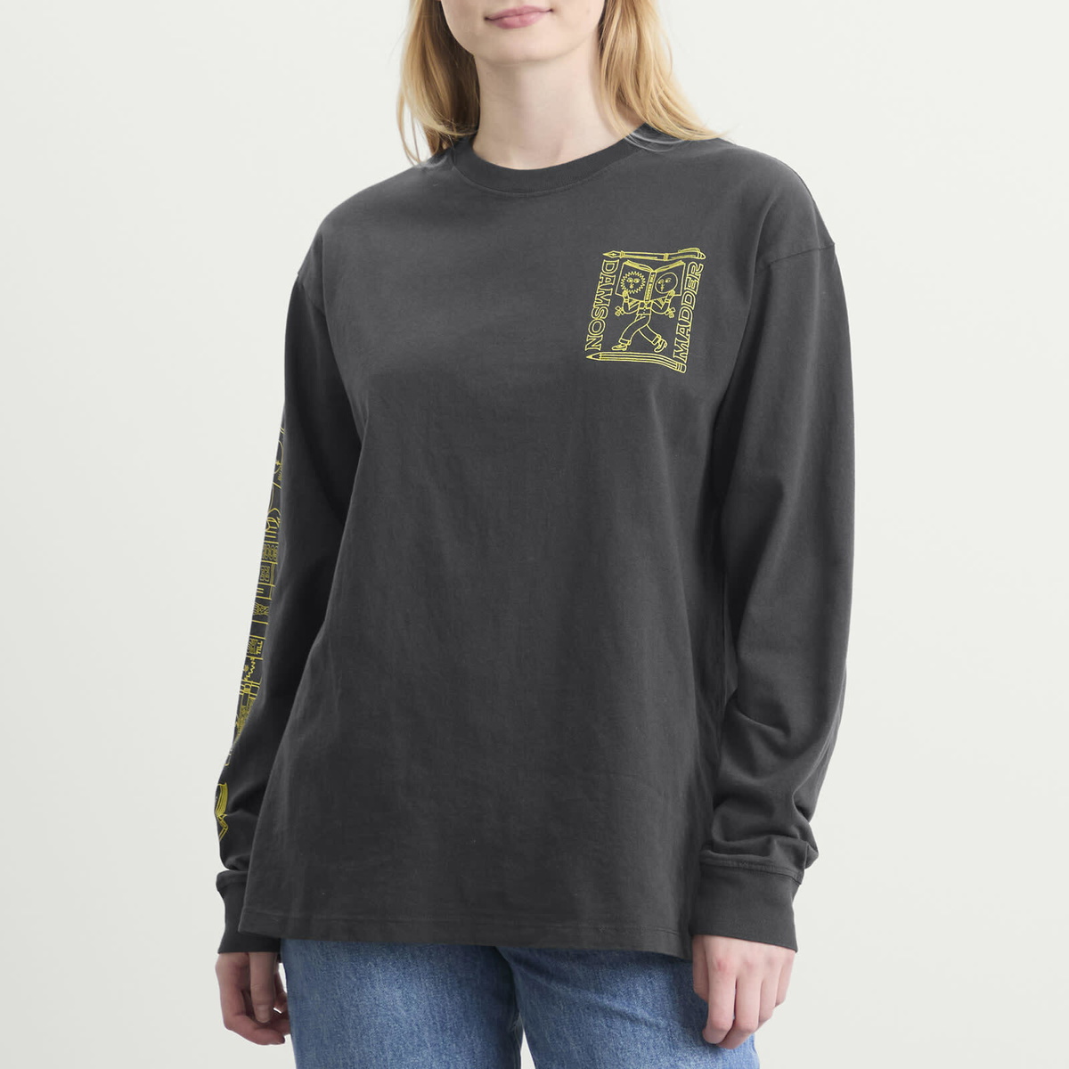 Damson Madder Women's The Reader Long Sleeve T-Shirt in Charcoal