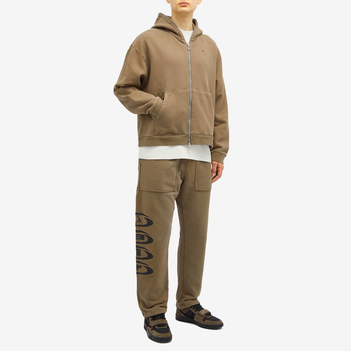 Air Jordan Men's x Travis Scott Fleece Pant in Palomino Nike Air Jordan Men's x Travis Scott Fleece Pant in Palomino Nike