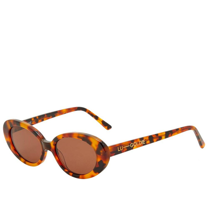 Photo: Lu Goldie Jeanne Sunglasses