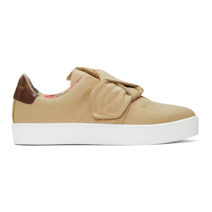 Photo: Burberry Beige Westford Knot Slip-On Sneakers
