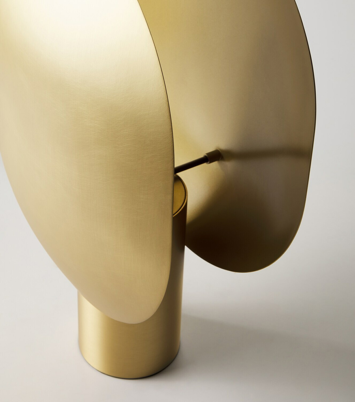 101 Copenhagen Clam table lamp