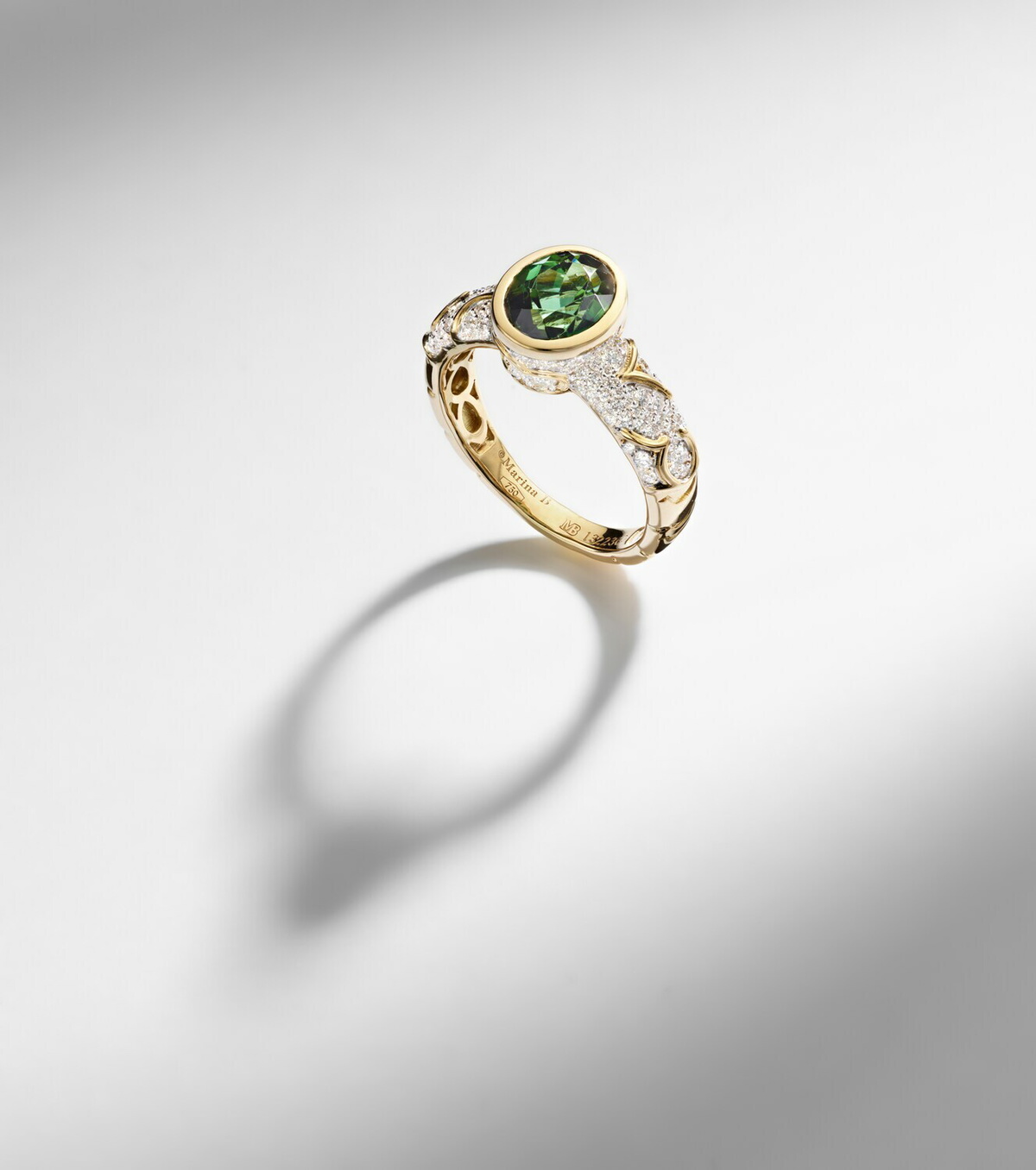 Marina B Ondine 18kt yellow gold ring with diamonds and green tourmaline