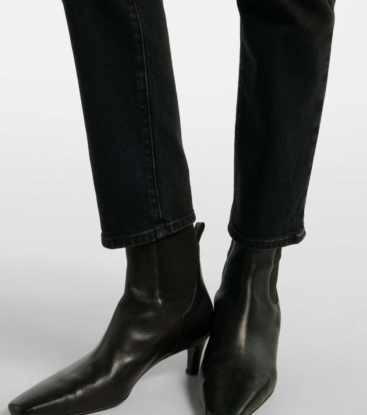 Frame Borrowed cropped straight jeans