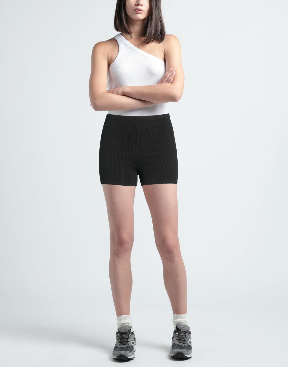 Donni. Womens Shorts & Bermuda Shorts in Black