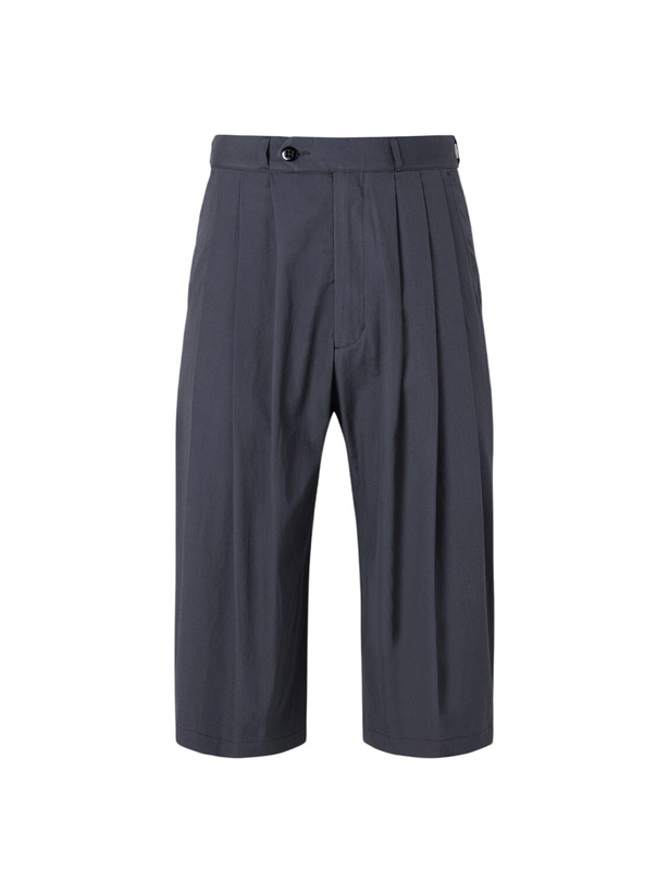 Photo: Monitaly - Wide-Leg Pleated Cotton Shorts - Gray