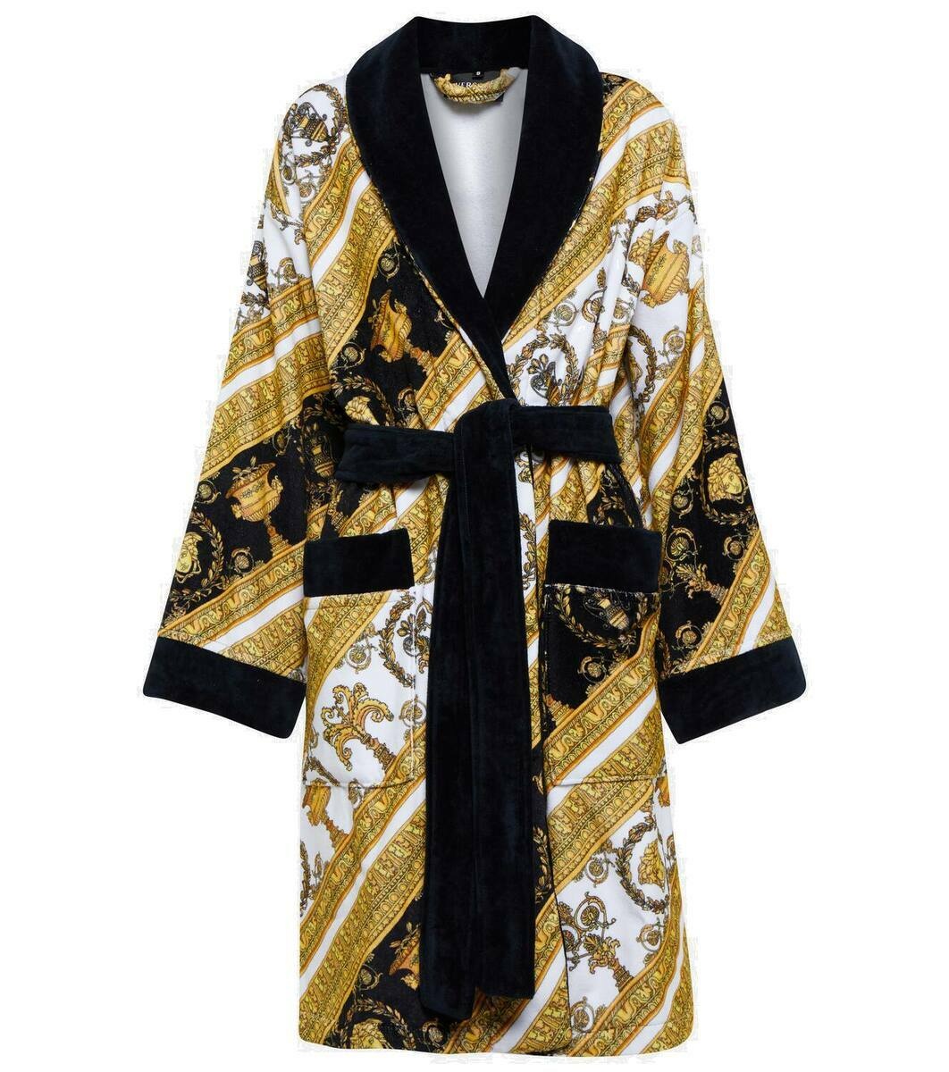 Photo: Versace Home Barocco printed cotton bathrobe