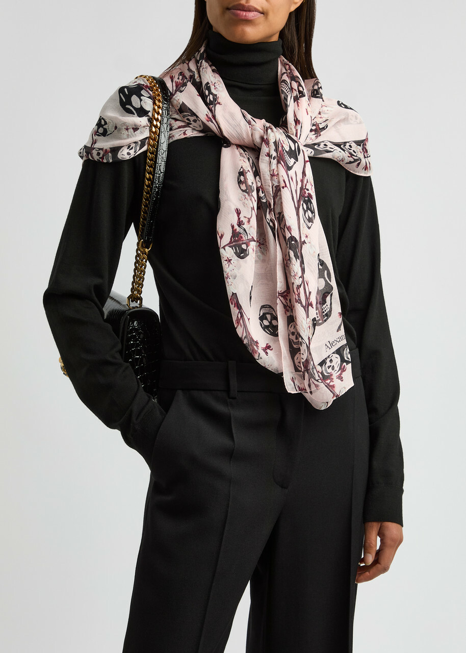 Alexander McQueen スカル ローズ柄 ストール Alexander Mcqueen Blossom Skull Silk-chiffon Scarf - Rose - One