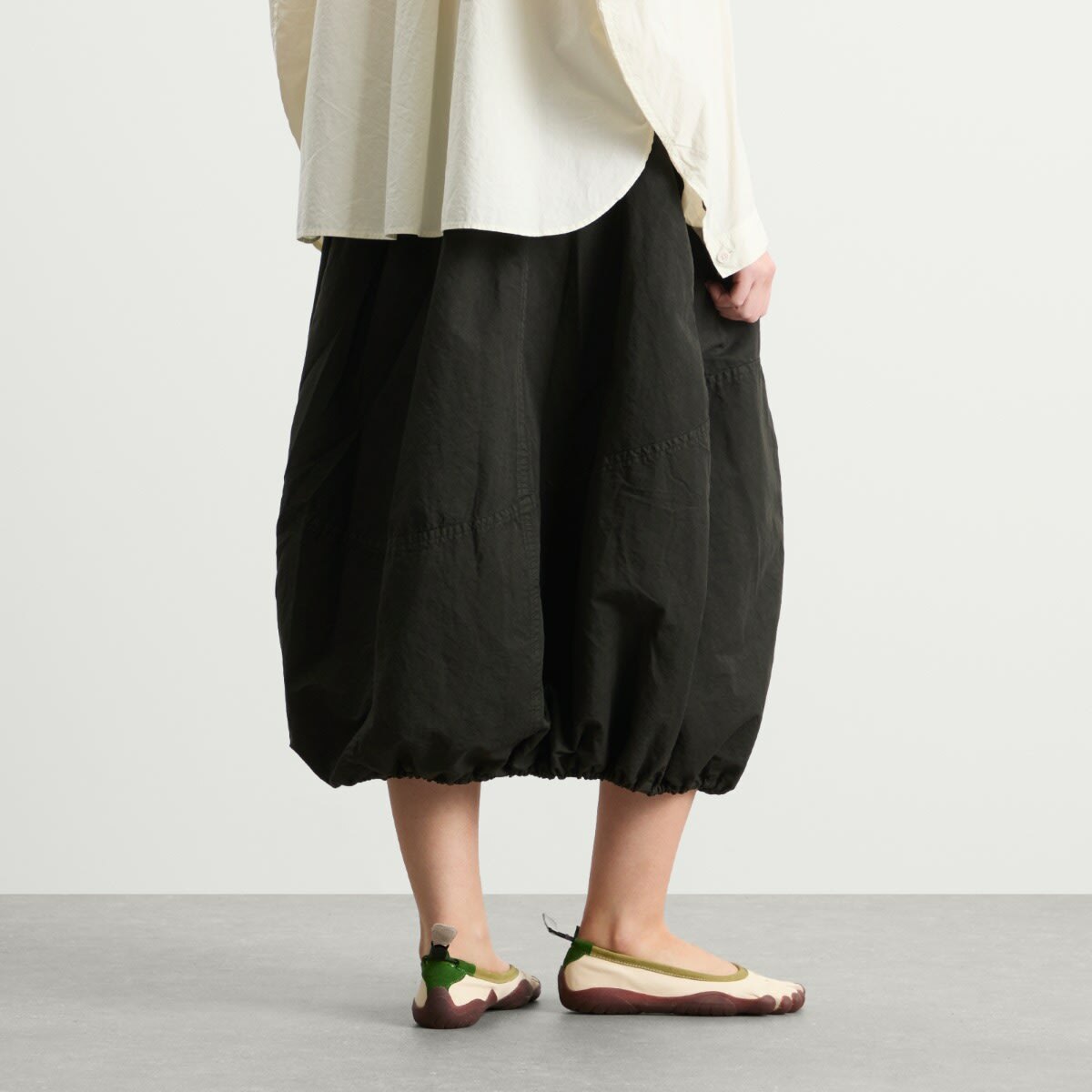 YMC Women's Parachute Skirt in Dark Green