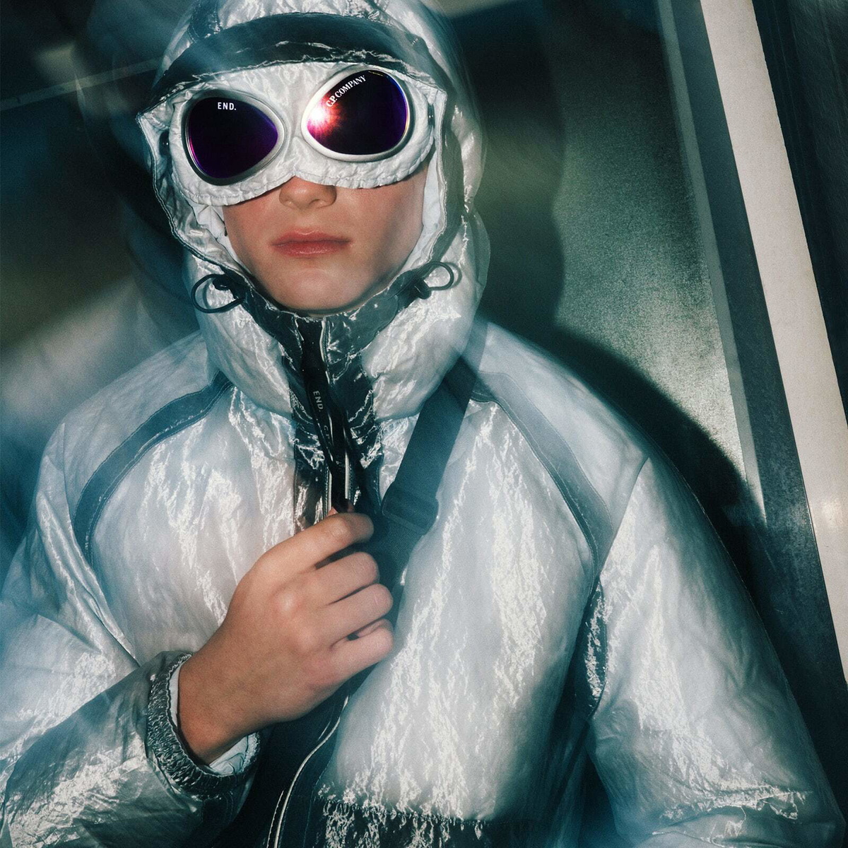 C.P. COMPANY×END. フーディ END. x C.P. Company Kan-D Goggle Puffer in Ice Melt C.P. Company