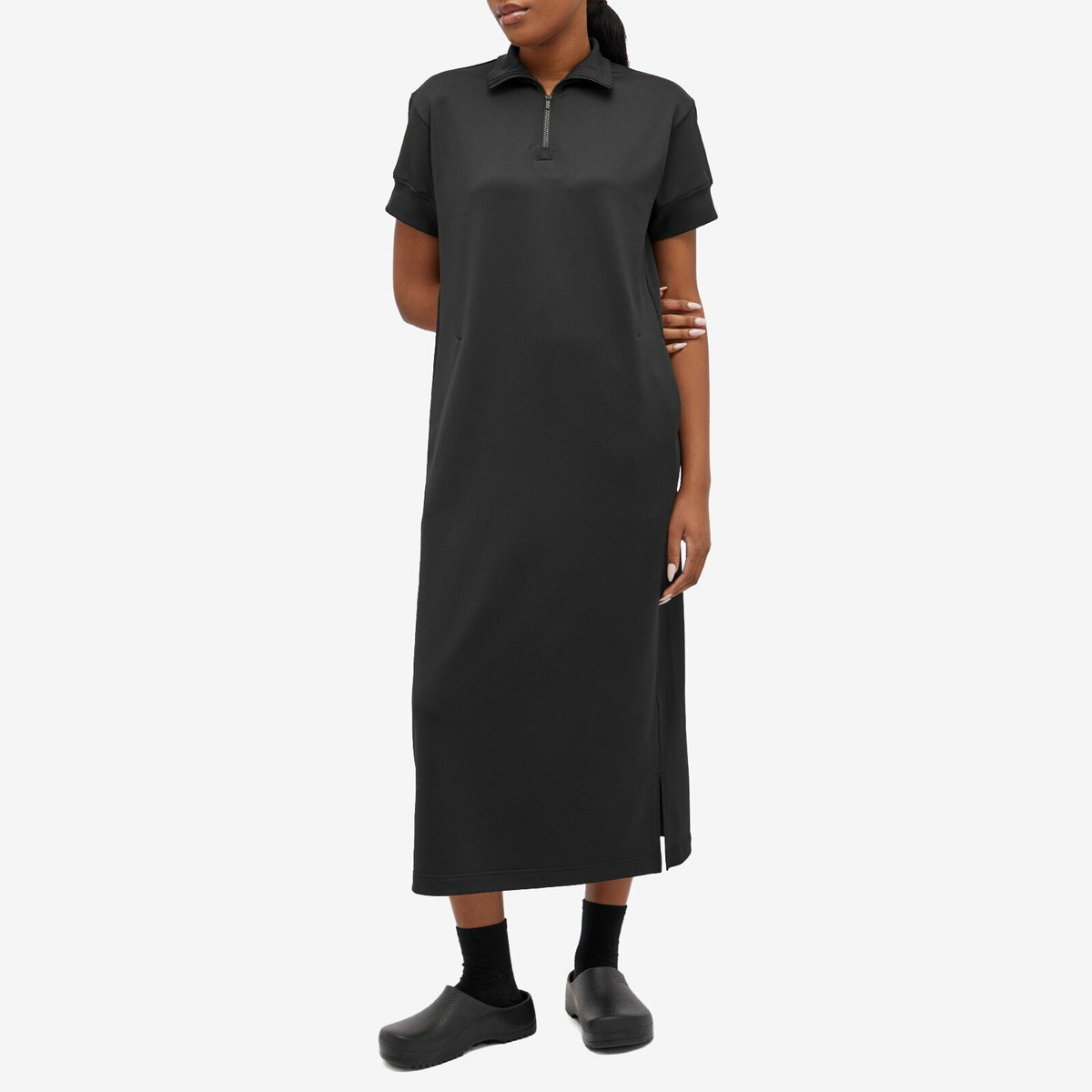 Snow Peak Women's Quick Dry Sweatshirt Midi Dress in Black