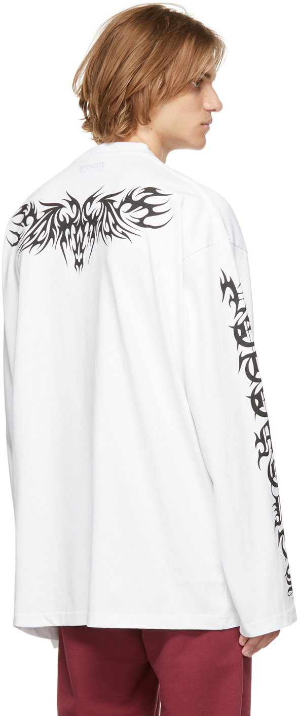 VETEMENTS White Gothic Logo Long Sleeve T-Shirt