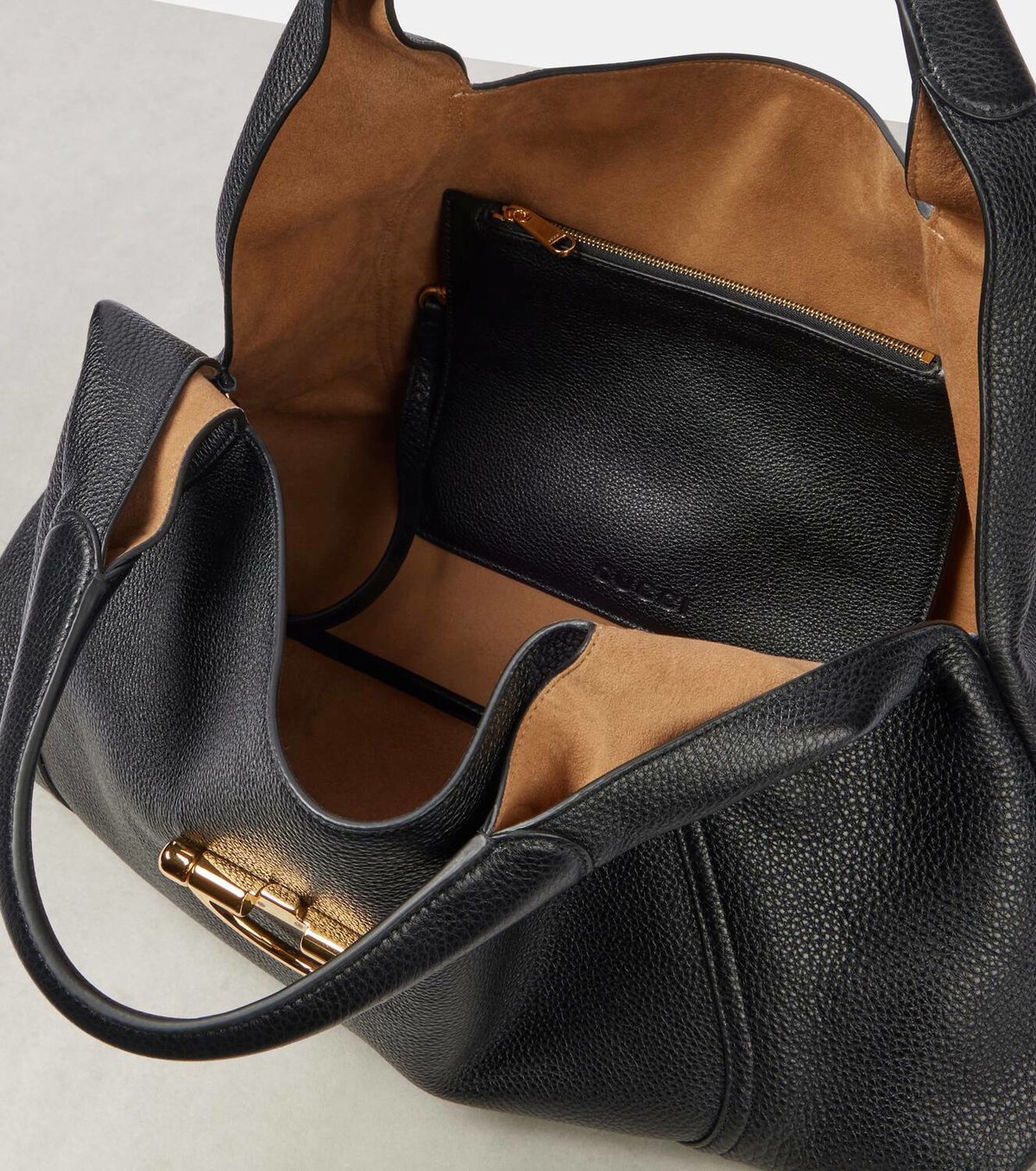 Gucci Gucci Softbit Maxi leather shoulder bag Gucci Gucci Gucci Softbit Maxi leather shoulder bag Gucci