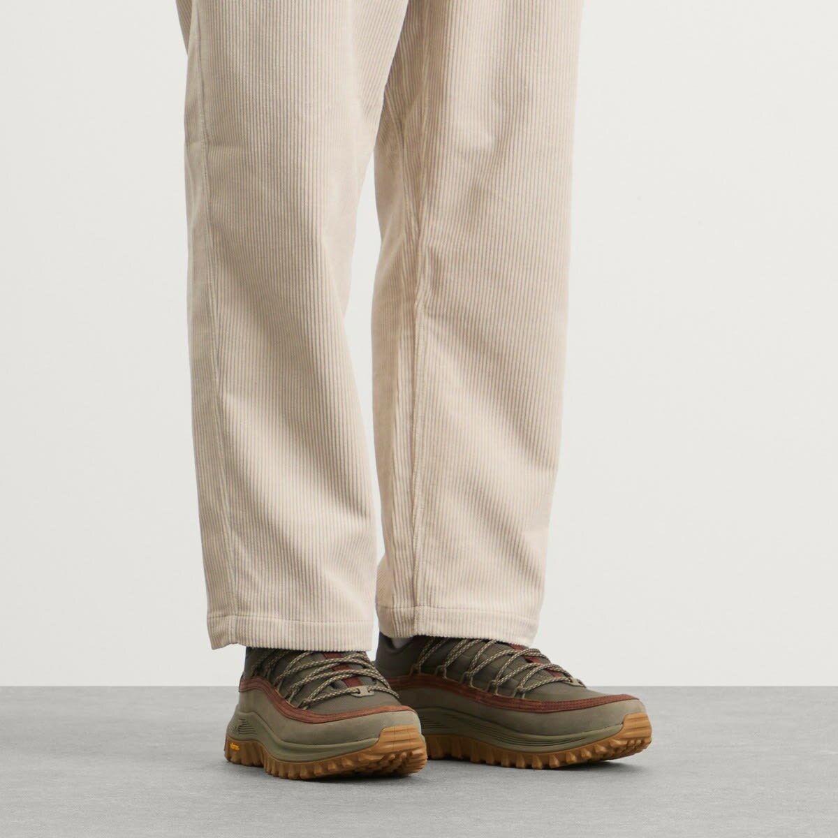 Sorel Men's x Barbour Callsign Horizon Low Gtx in Alpine Tundra/Gum