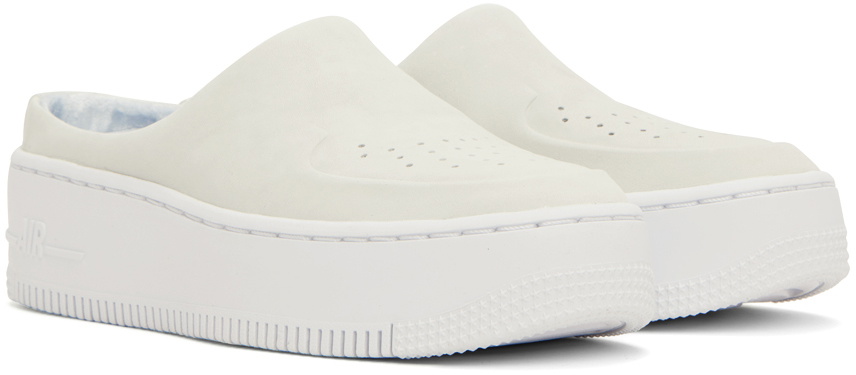 Nike on sale white loafers