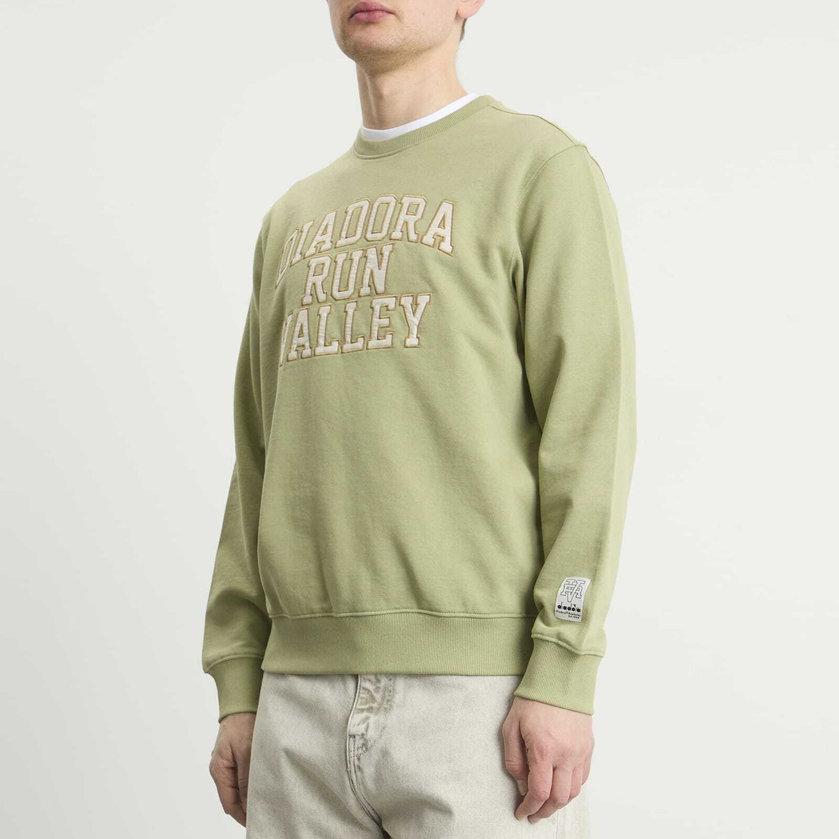 Diadora Men's Run Valley Crew Sweatshirt in Sage Green