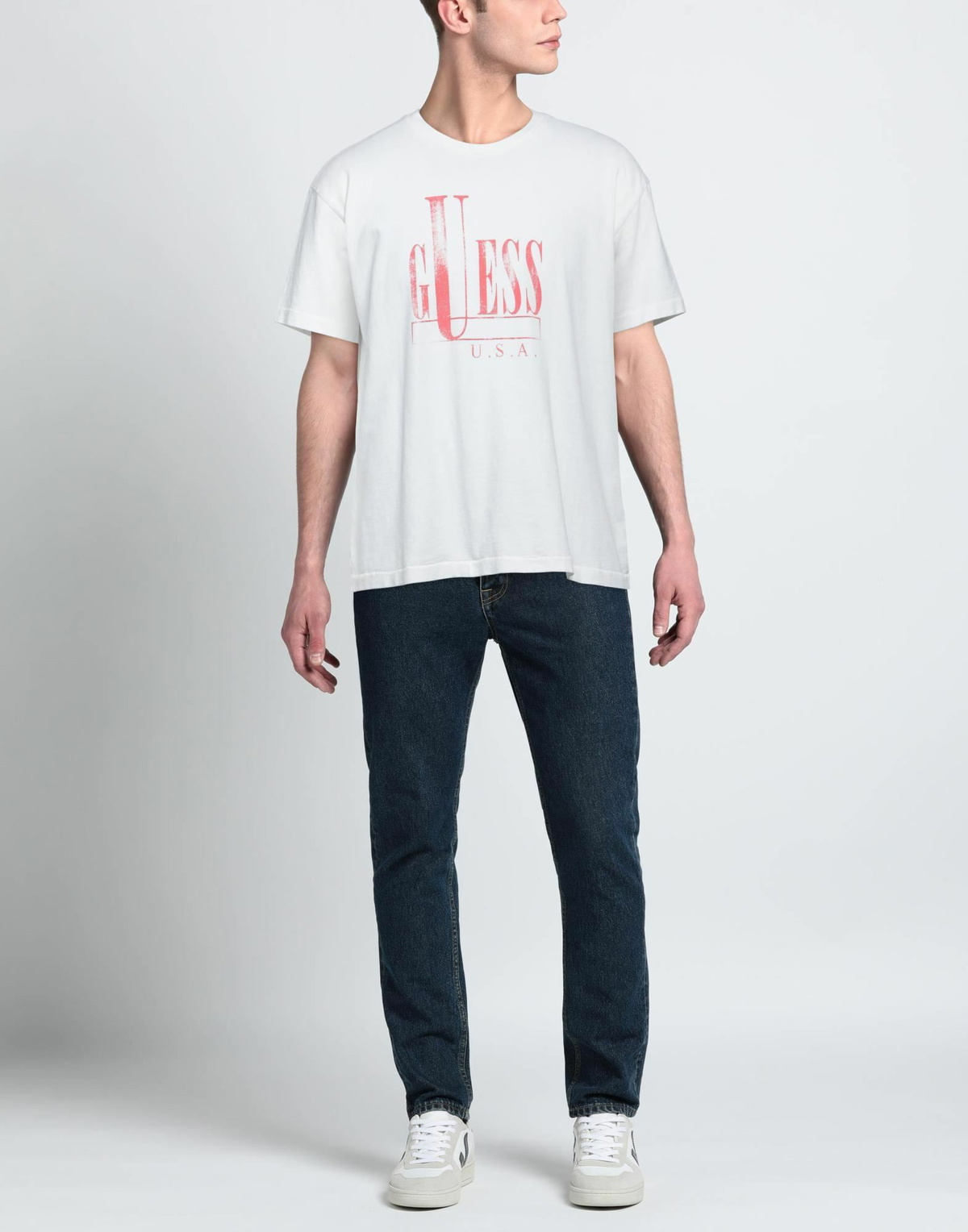 Guess Mens T-shirt in Off white