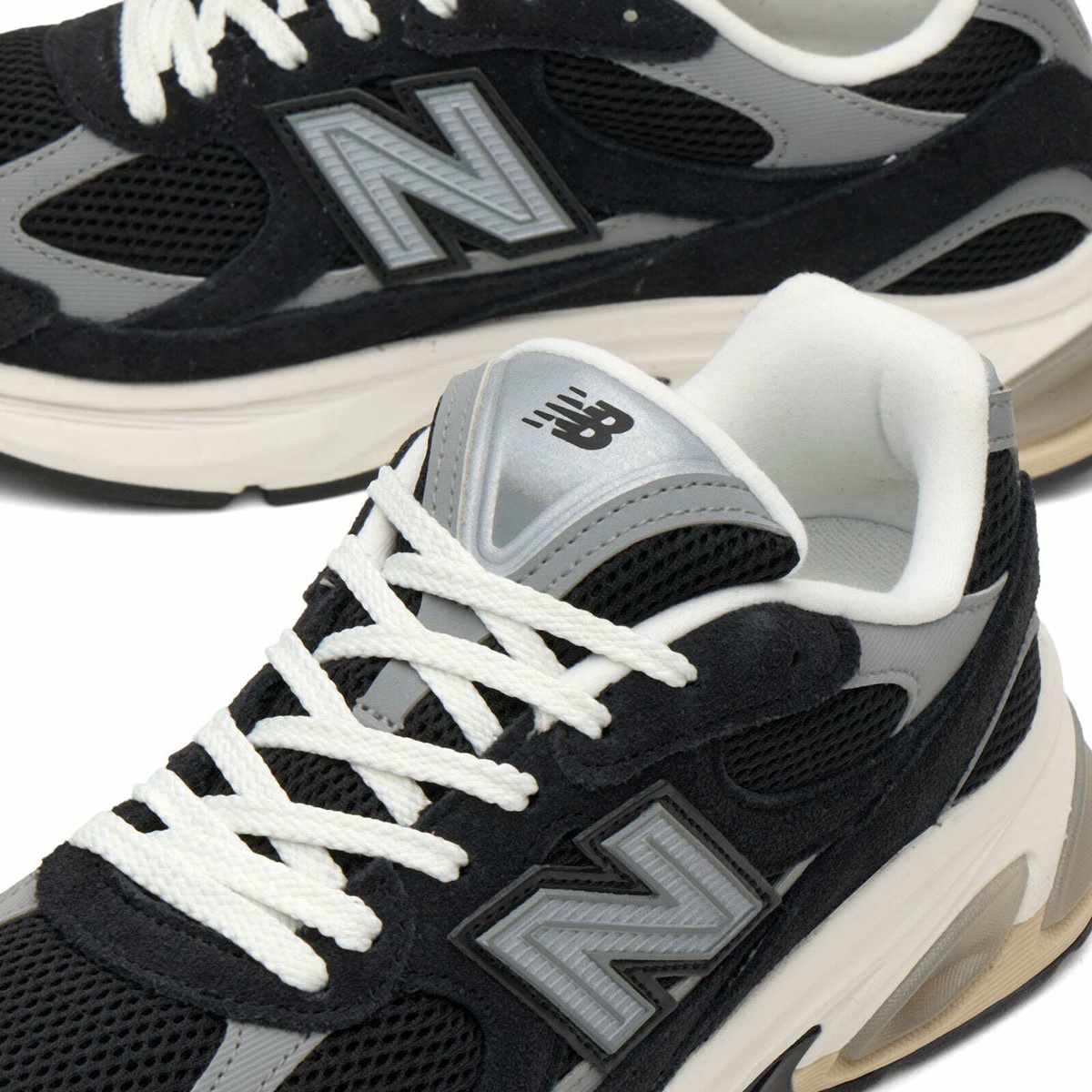 New Balance Abzorb 2010 Sneaker in Black/Shadow Grey/Sea Salt