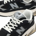 New Balance Abzorb 2010 Sneaker in Black/Shadow Grey/Sea Salt