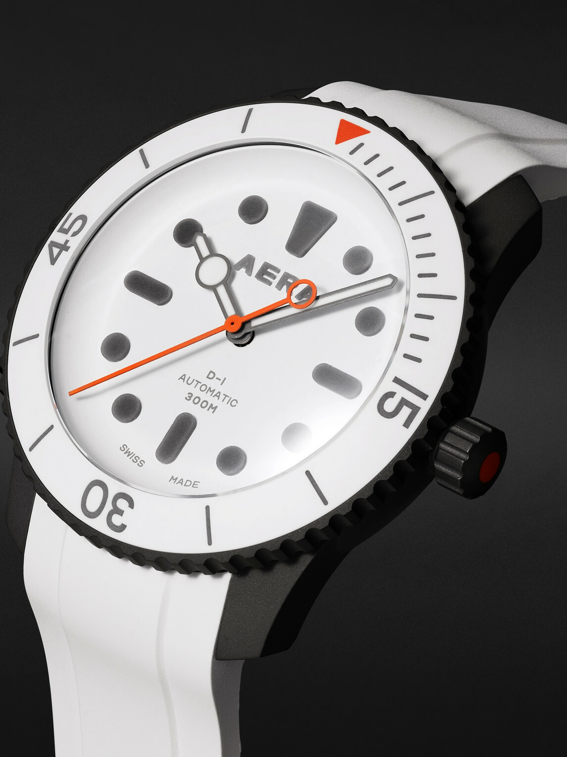 Aera - Todd Snyder D-1 Diver Limited Edition Automatic Titanium Watch - White