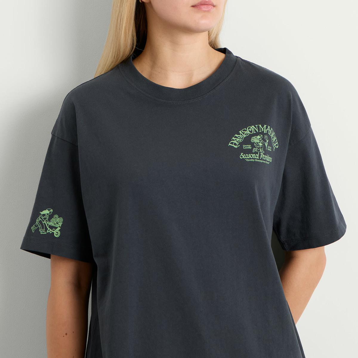 Damson Madder Women's Grown In The Garden T-Shirt in Charcoal