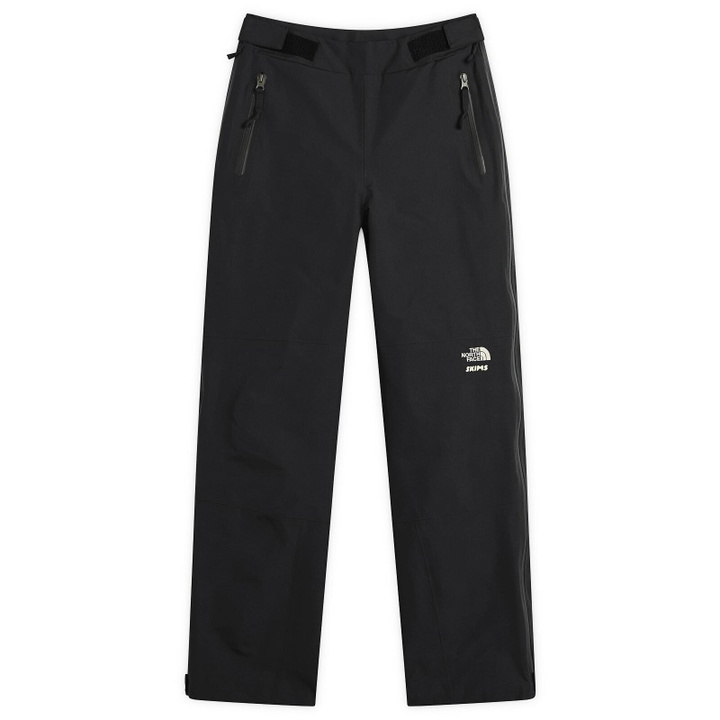 Photo: The North Face Women's x SKIMS W Seam Tape Pant in Sk Onyx