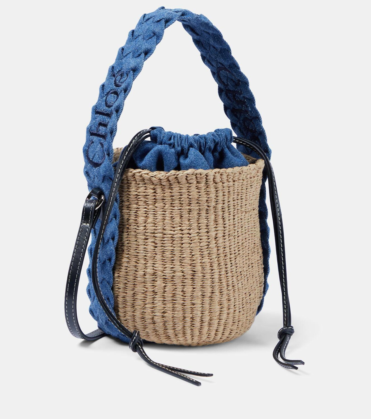 トートバッグ Chloe Small Woody raffia bucket bag Woody Small bucket bag in brown - Chloe | Mytheresa