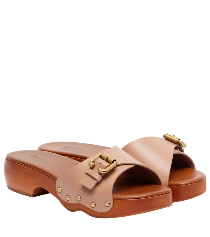 Photo: Chloé Jeannette 40 embellished leather clogs