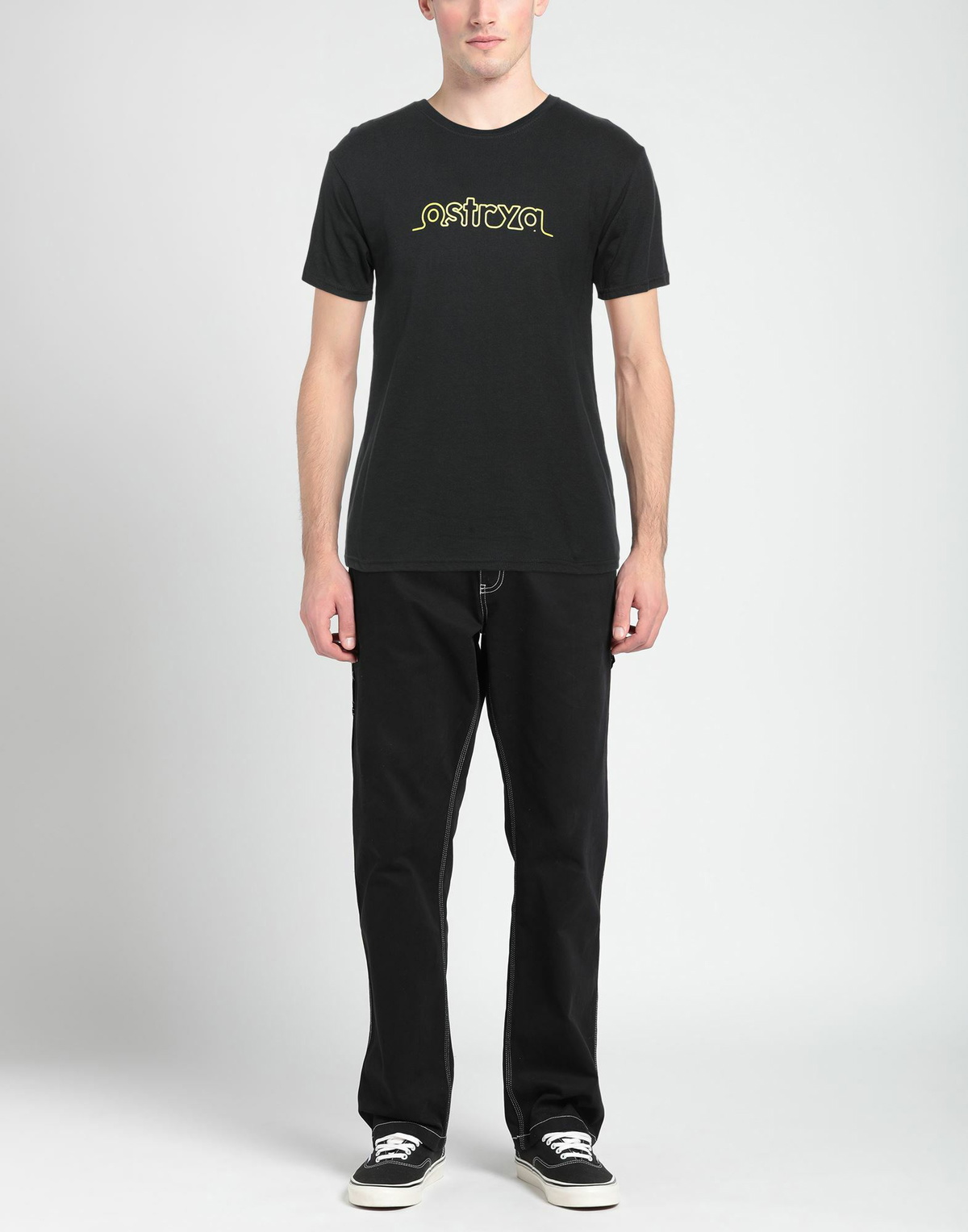 Ostrya Mens T-shirt in Black