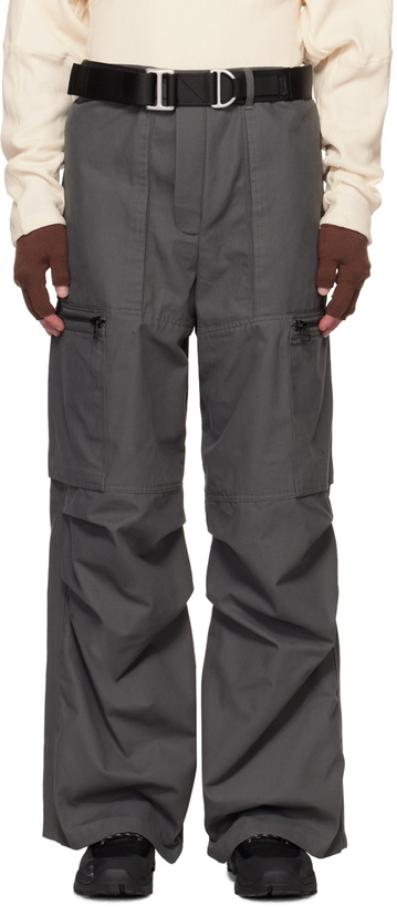Photo: BRYAN JIMENÈZ Gray Uniform Cargo Pants