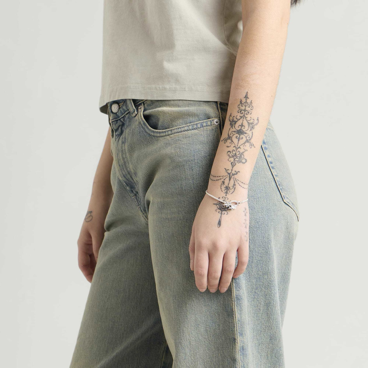 TwoJeys Icon Clasp Bracelet in Silver