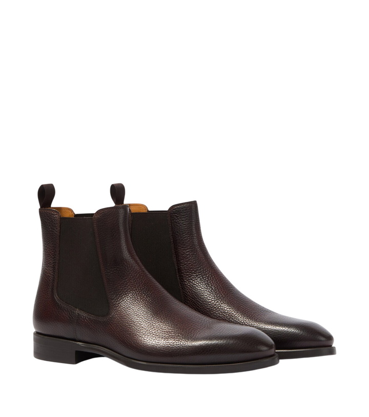 Photo: Magnanni Madison leather Chelsea boots