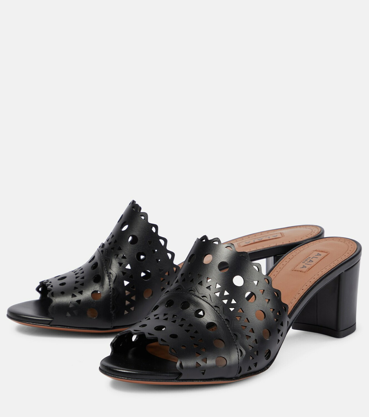 【ALAIA】Black lasercut suede and rubber【ランク:Ａ】 Alaïa | Black suede laser-cut pump | Savannahs