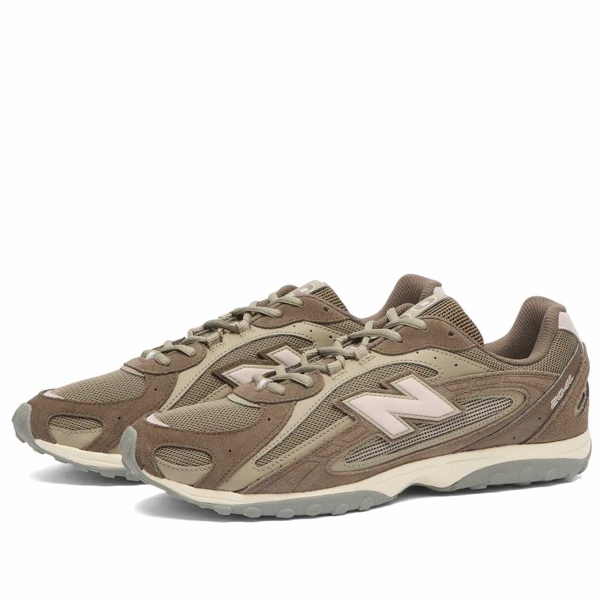 New Balance 204L Sneaker in Cortado/Stone Pink
