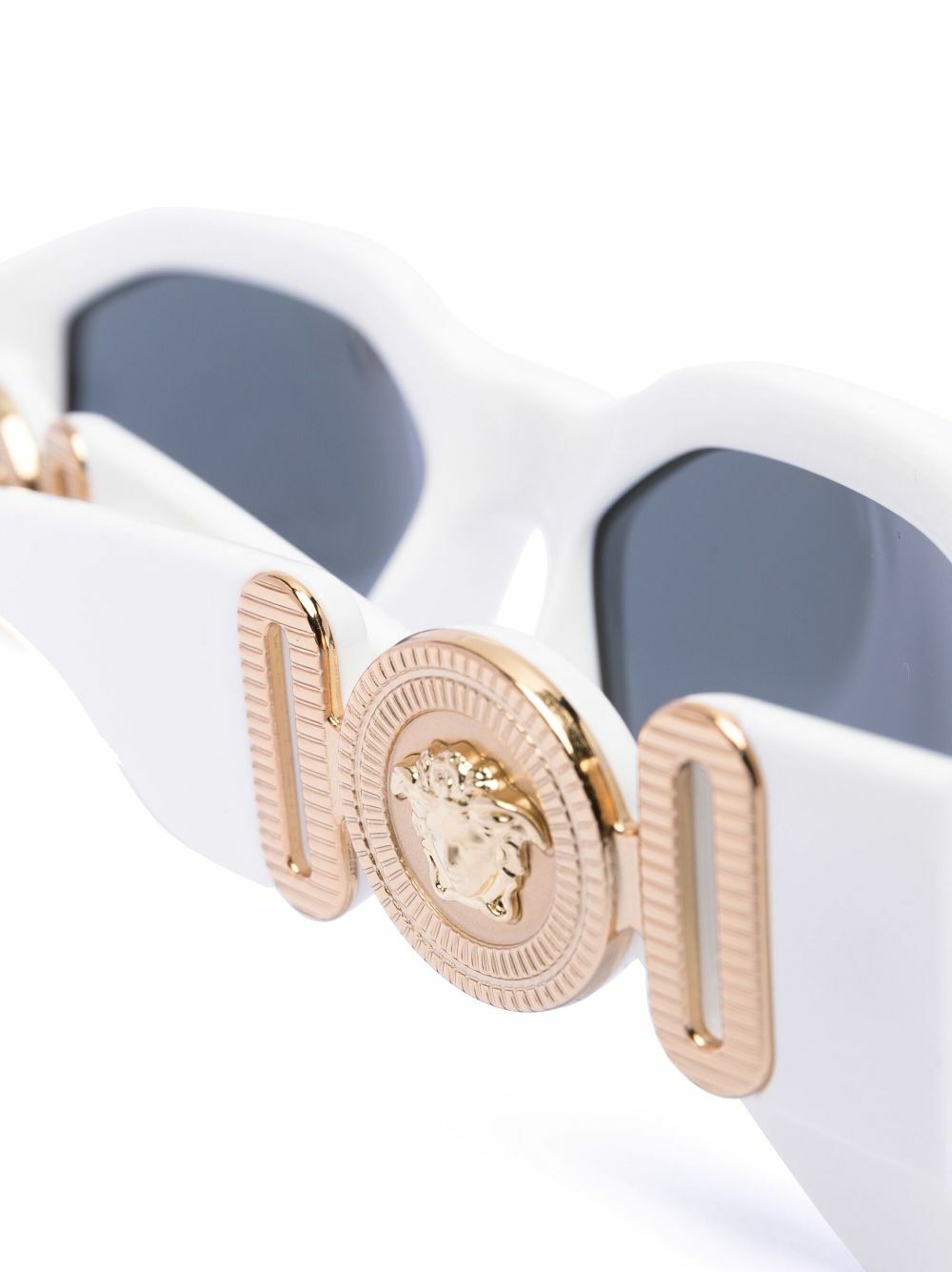 Versace Eyewear White Medusa Head Plaque Sunglasses Versace display picture 2