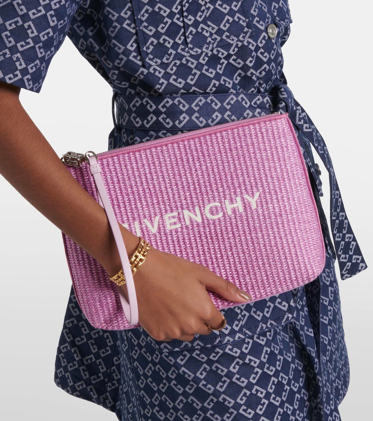 Givenchy Logo raffia-effect pouch