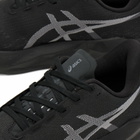 Asics Novablast 6 Sneaker in Black/Black