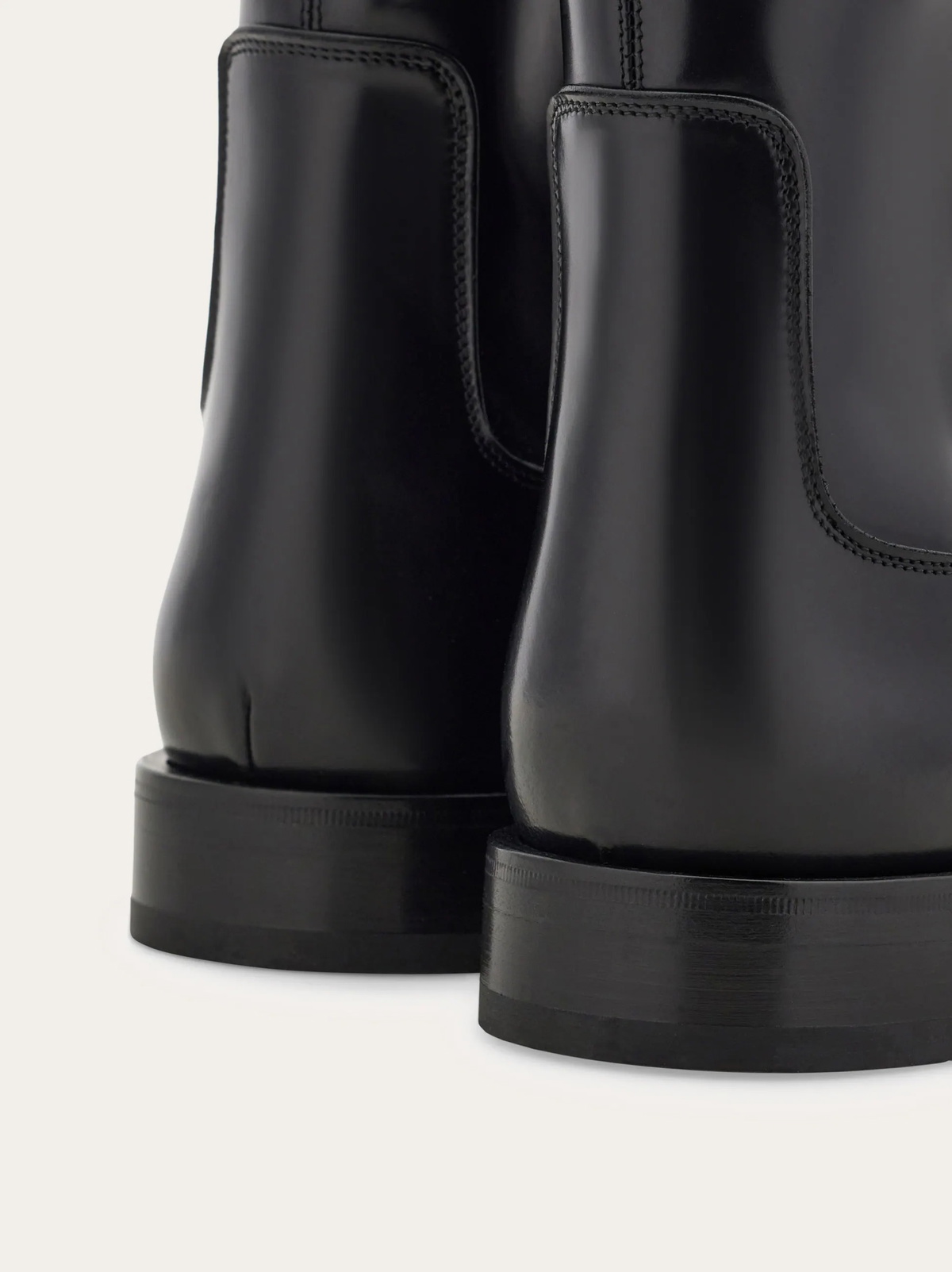 Ferragamo Mens Ankle boot in Black